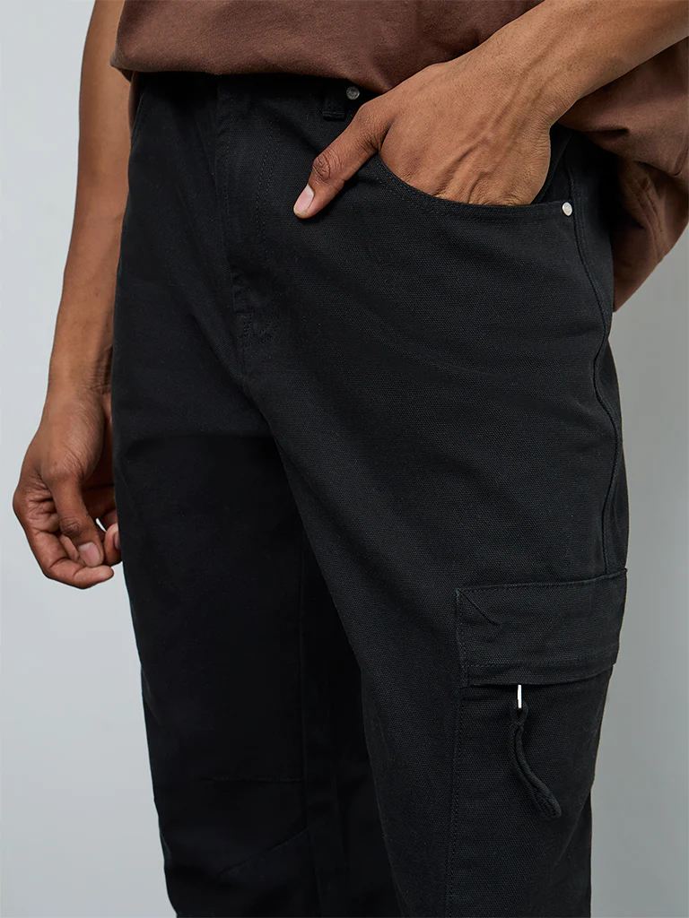 Nuon Black Relaxed-Fit Mid-Rise Cargo Pants - Image 4